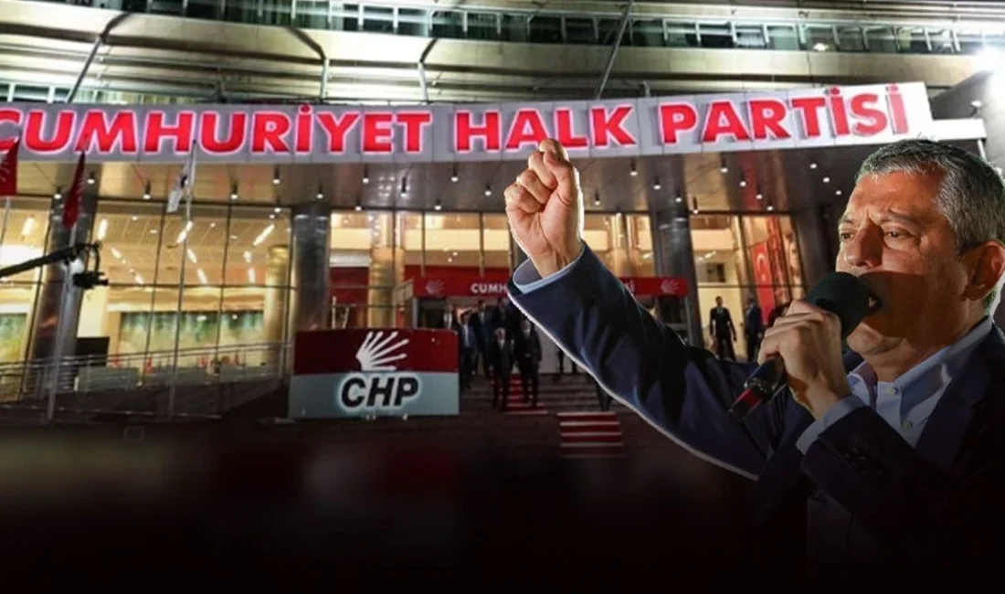 "Erdoğan milleti seçeneksiz bırakmak istiyor" diyen CHP Lideri Özgür Özel,