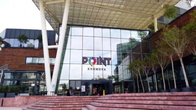 Şehrin en büyük yaşam merkezlerinden biri olan Point Bornova AVM