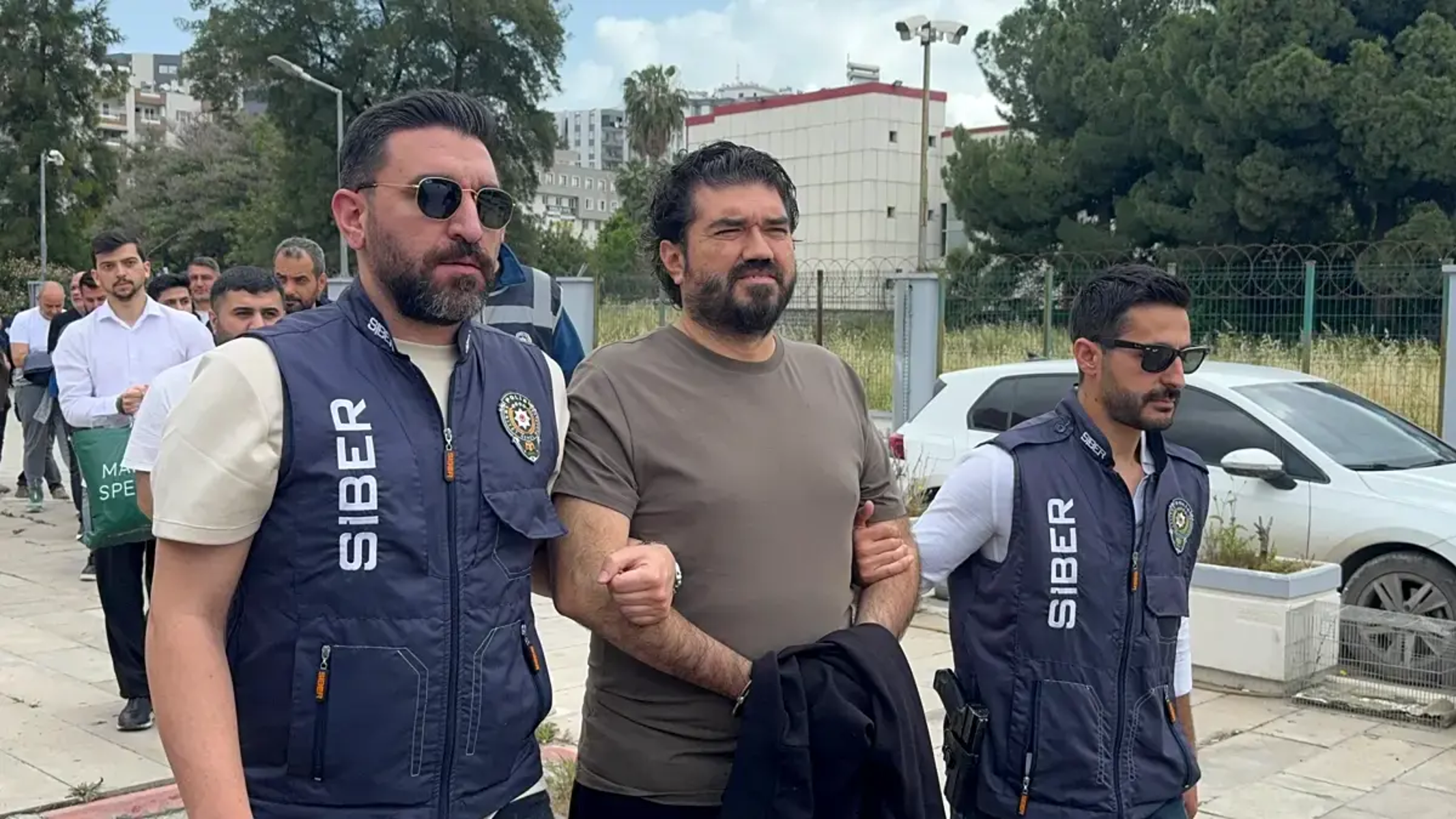 Kırılan şifre dev operasyonu başlattı: Rasim Ozan Kütahyalı’yı yakan o telefon!
