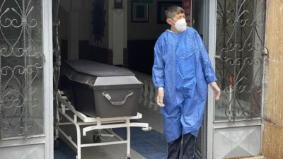 Sivas’ın Hafik ilçesinde yüksek ateş şikayetiyle hastaneye kaldırılan 55 yaşındaki