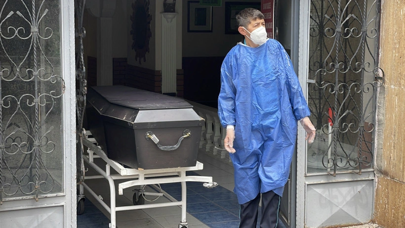 Sivas’ın Hafik ilçesinde yüksek ateş şikayetiyle hastaneye kaldırılan 55 yaşındaki