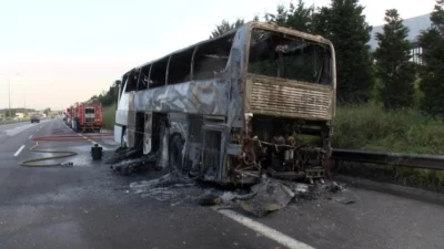 İzmir-İstanbul seferini yapan ve 43 yolcu taşıyan tur otobüsü, Tuzla