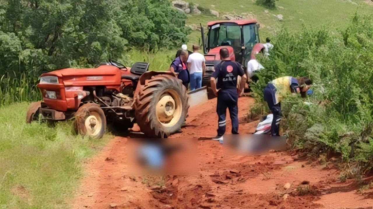 Devrilen traktör can aldı: Baba ve 7 yaşındaki oğlu hayatını kaybetti