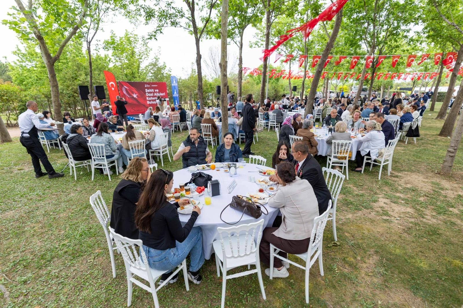 “Size hizmet bizim için onur”