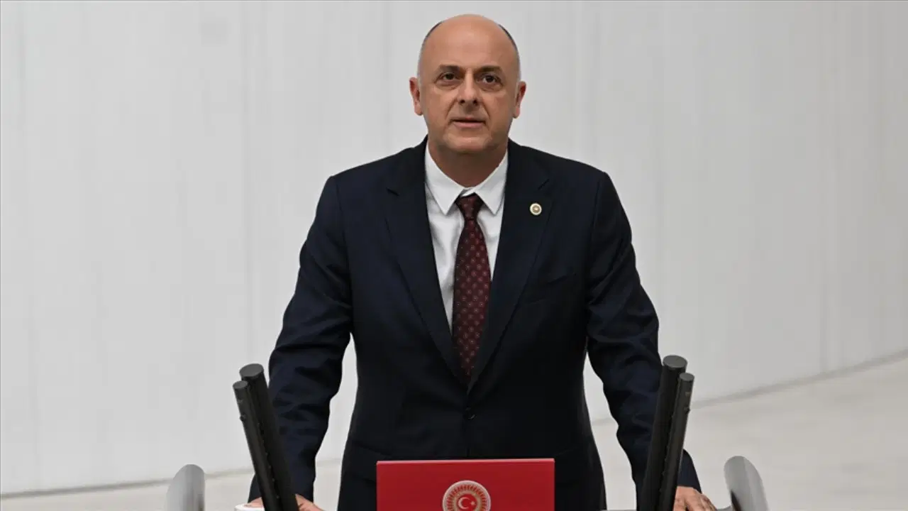 Ümit Özlale'den Kılıçdaroğlu'na sert çıkış: 'Biat etmeyenleri çekemiyorsunuz sayın genel müdür'