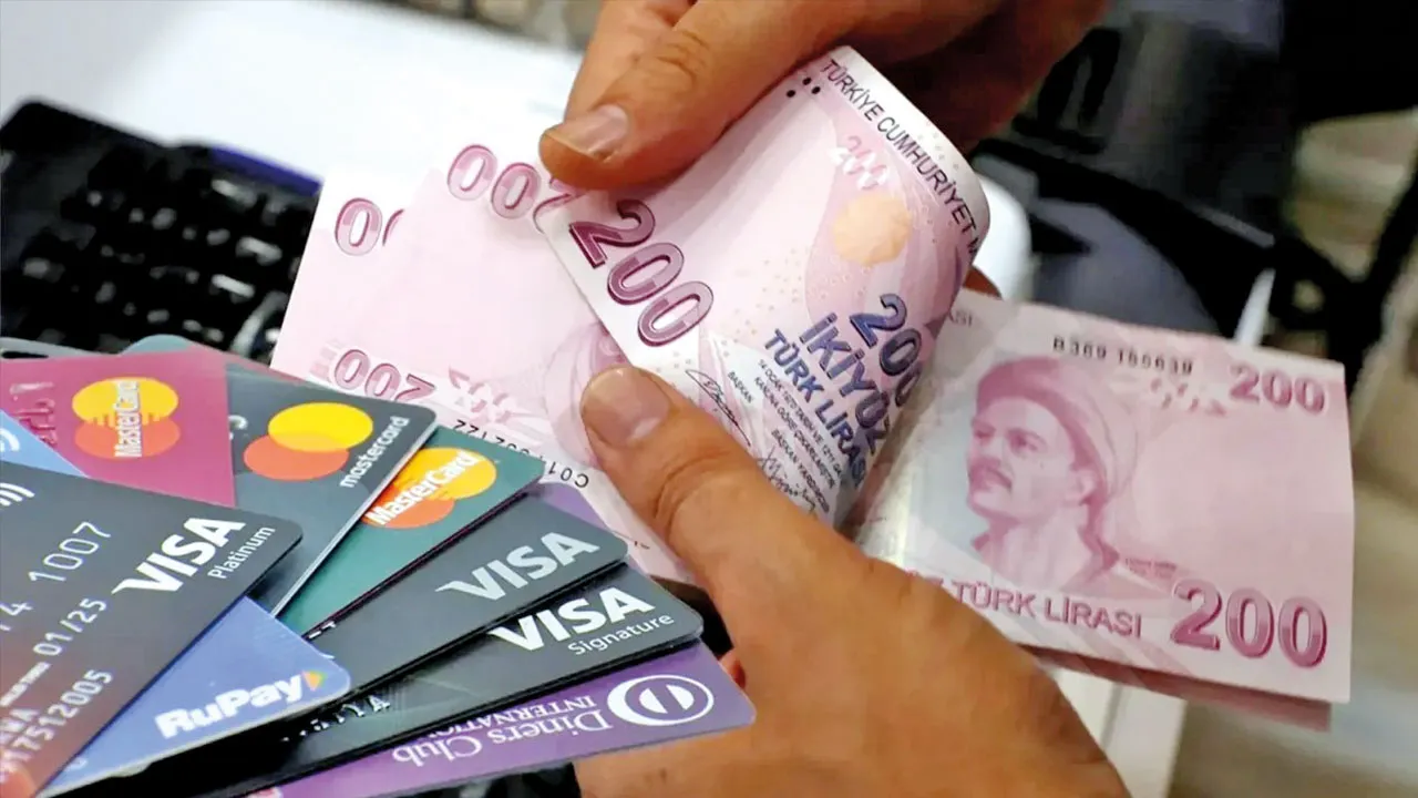 Vatandaş kredi kartına mahkum oldu: Borç dağılımında korkutan tablo!