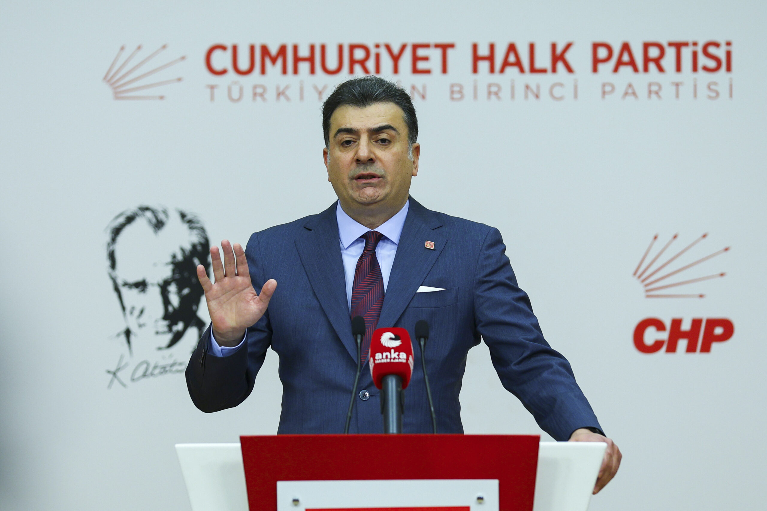 CHP MYK bitti, Parti Sözcüsü Emre'den kritik açıklamalar