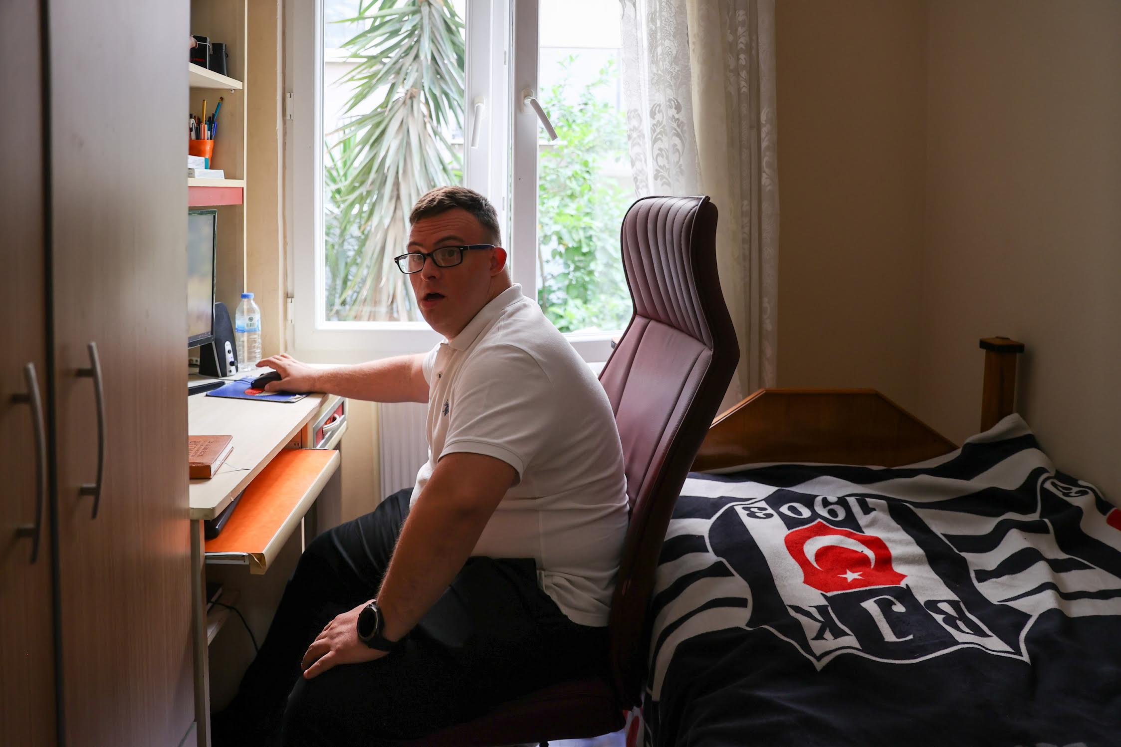 Engelleri azmiyle aştı herkese örnek oldu: Buca'nın "+1" enerjisi! 1 Engelleri azmiyle aştı herkese örnek oldu: Buca'nın "+1" enerjisi!