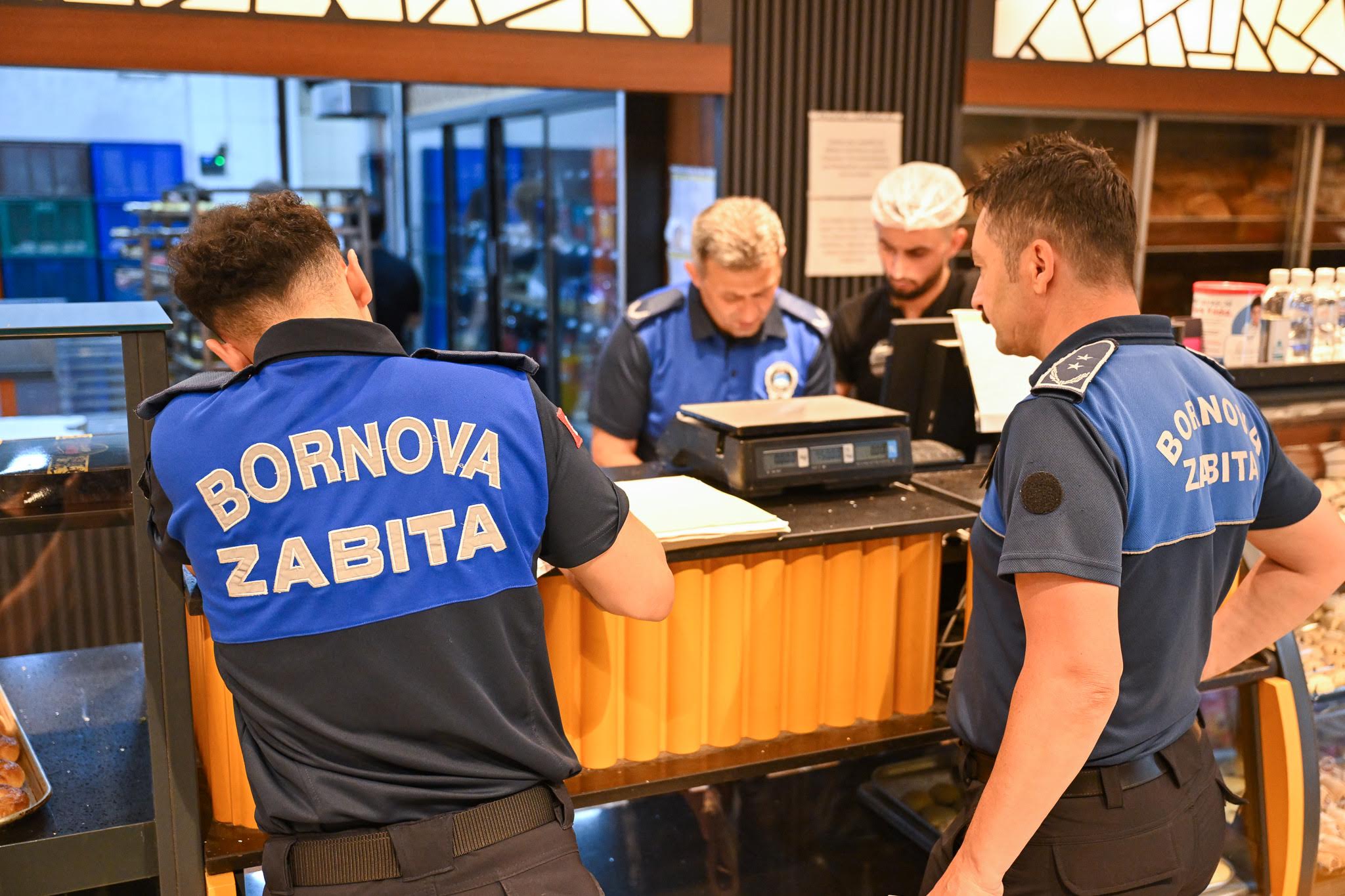 Bornova’da sabaha karşı şok baskın: Başkan Eşki fırınları gezdi 4 Bornova’da sabaha karşı şok baskın: Başkan Eşki fırınları gezdi