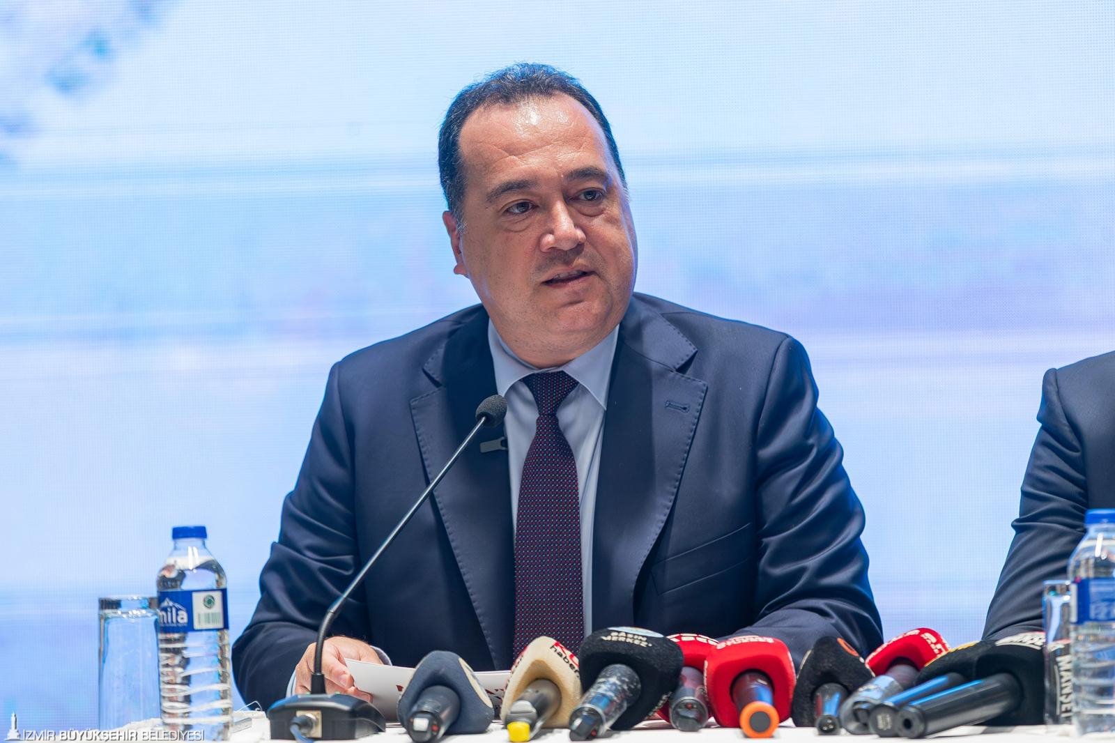 Başkan Tugay'dan Manisa'da Bakanlığa İzmir Körfezi çağrısı