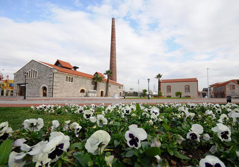 İzmir, uluslararası eğitim zirvesine ev sahipliği yapmaya hazırlanıyor. 

İzmir Büyükşehir