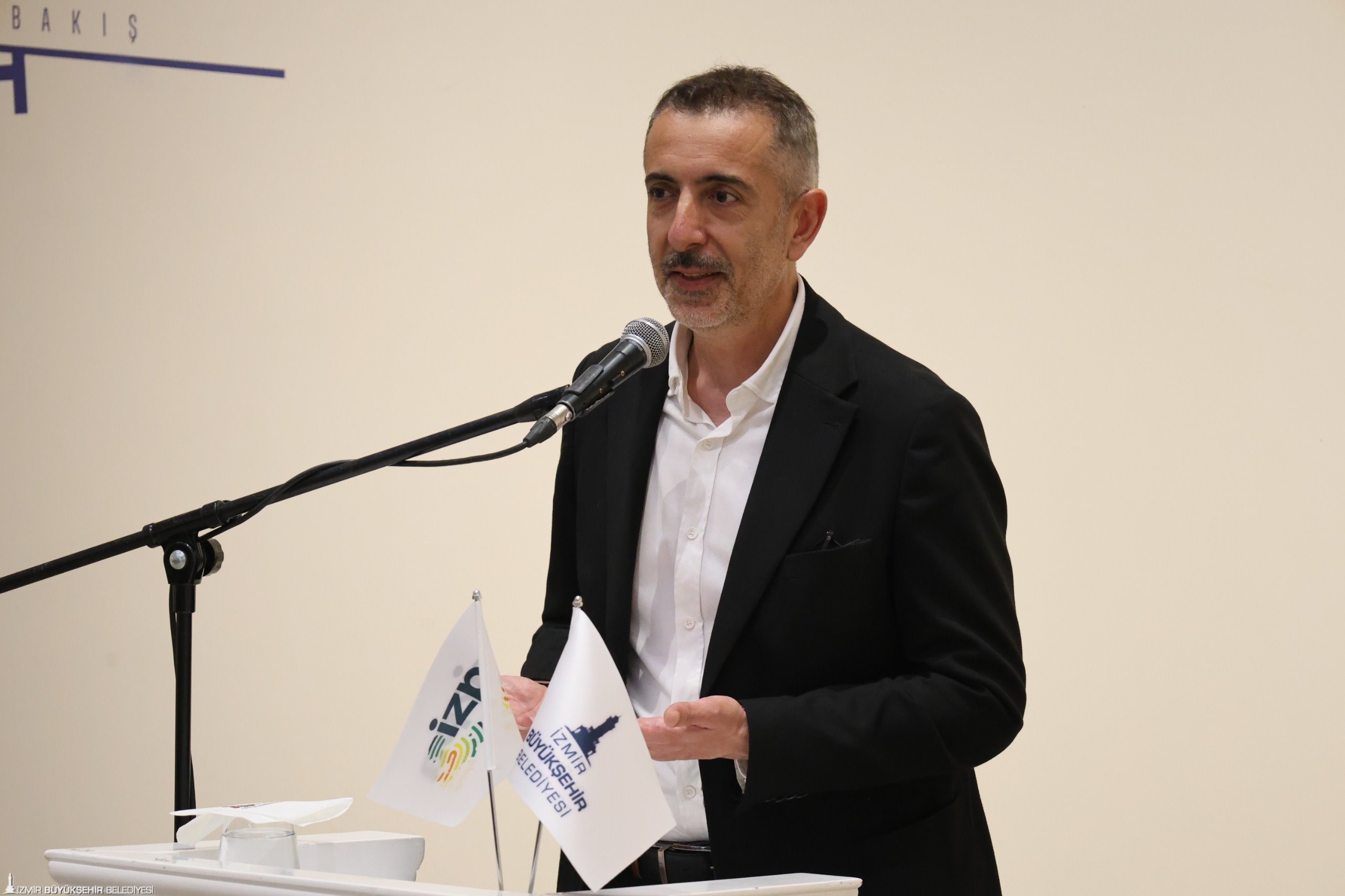 İzmir'in gelecek 50 yılı Kültürpark'ta: İki Çizgi Arasında sergisi açıldı
