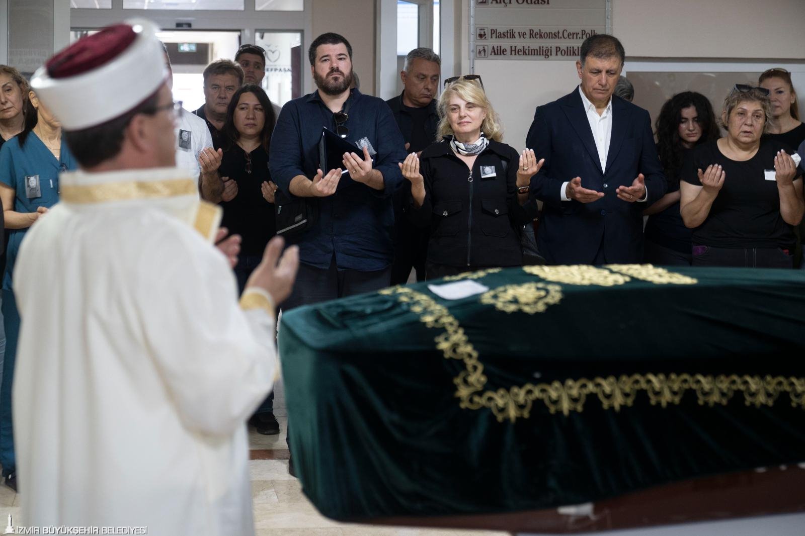 Radyoloji Uzmanı Dr. Ömer Cem Şenakaylı vefat etti: Eşrefpaşa Hastanesi’nde tören düzenlendi