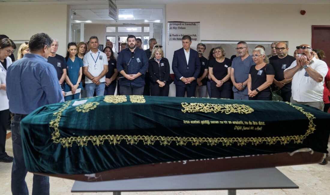 İzmir Büyükşehir Belediyesi Eşrefpaşa Hastanesi’nde 25 yıl görev yapan ve
