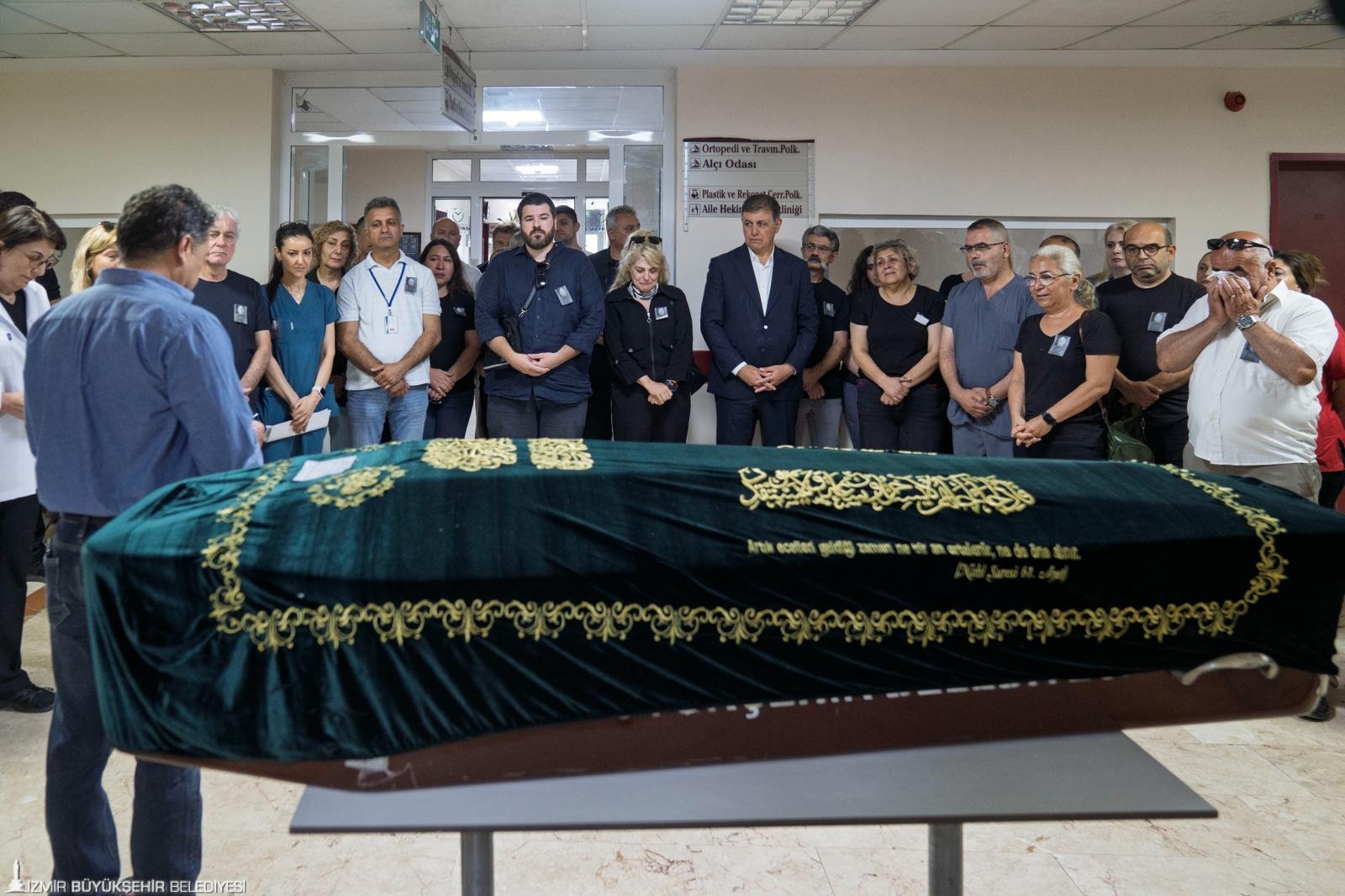 İzmir Büyükşehir Belediyesi Eşrefpaşa Hastanesi’nde 25 yıl görev yapan ve