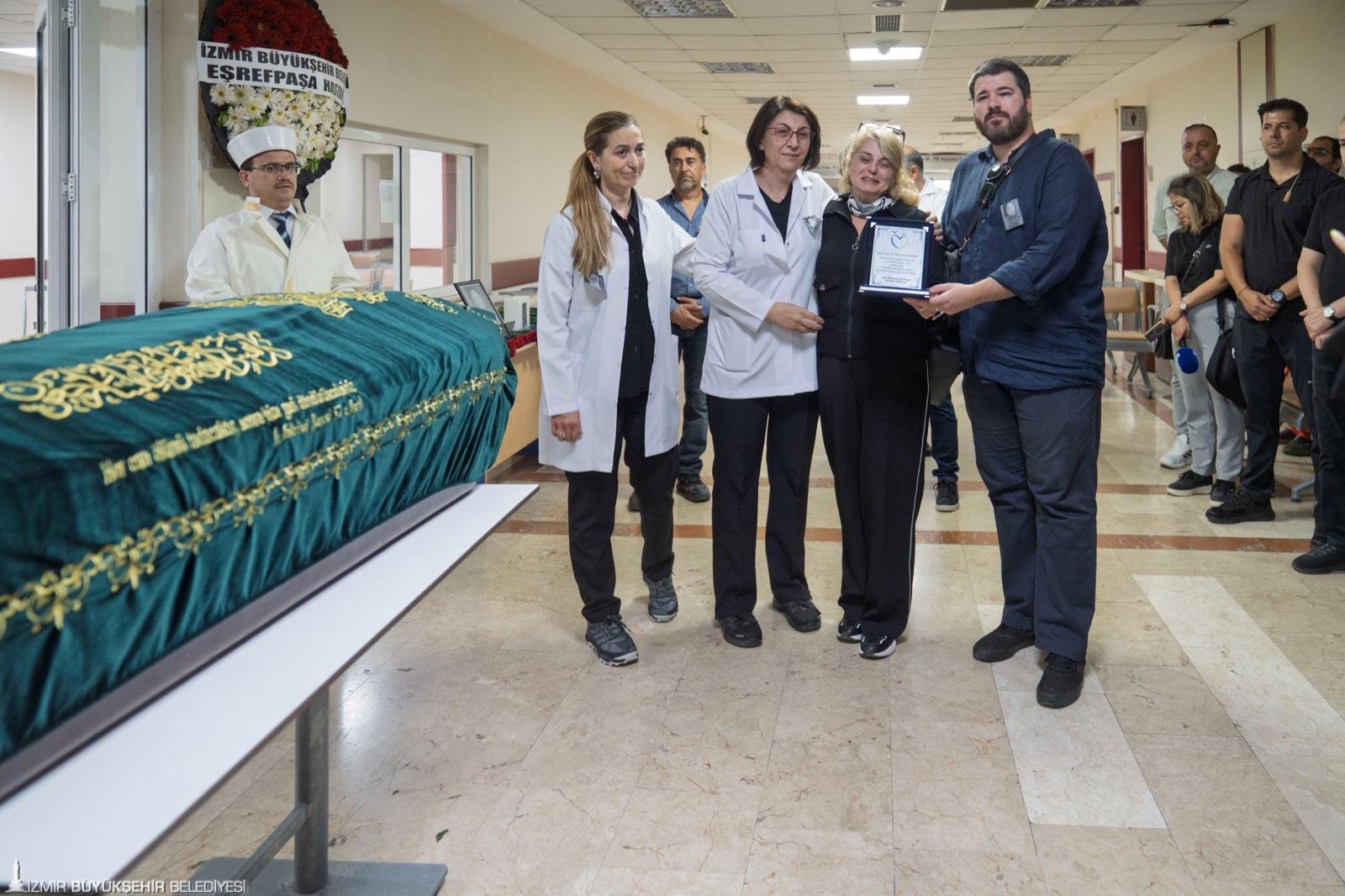 Radyoloji Uzmanı Dr. Ömer Cem Şenakaylı vefat etti: Eşrefpaşa Hastanesi’nde tören düzenlendi