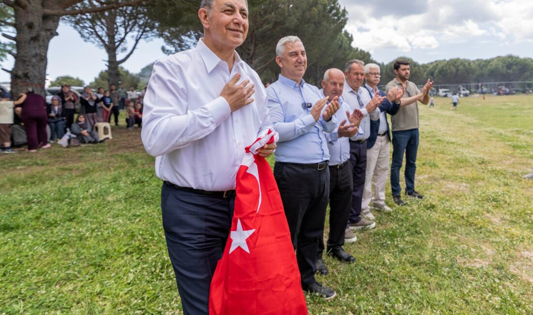 Bergama Kozak Yaylası’nda vatandaşlarla bir araya gelen İzmir Büyükşehir Belediye