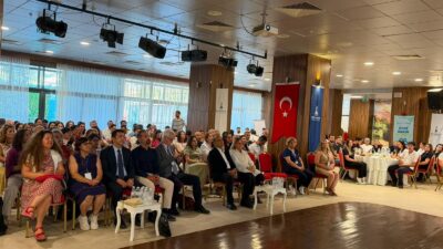İzmir Büyükşehir Belediyesi’nin düzenlediği “Yerel Yönetimlerde Evde Bakım Hizmetleri Çalıştayı”nda,