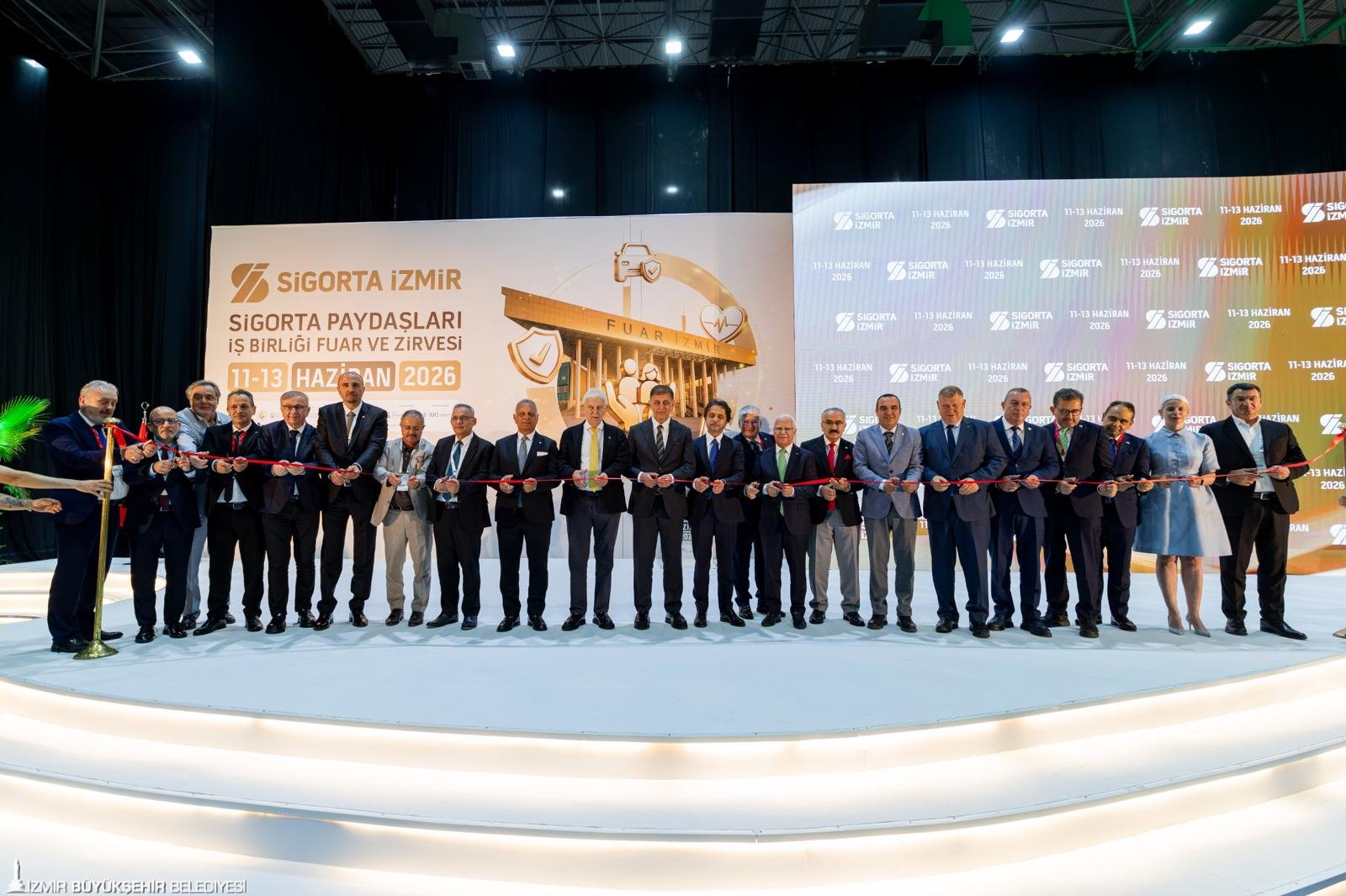 İzmir Büyükşehir Belediyesi ve İZFAŞ ev sahipliğinde kapılarını açan Sigortacılık