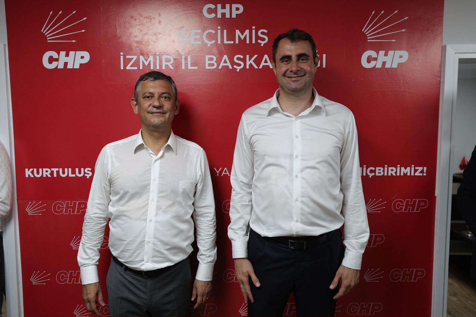 Özel mitingin ardından alternatif il binasında