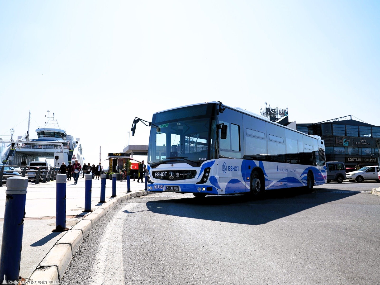 İzmir Büyükşehir Belediyesi’ne iki ödül birden: ESHOT ve Yuvamız İzmir'e Kalder'den tam not