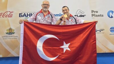 Down Sendromlular Dünya Şampiyonası’nda eller havaya kalktı, madalyalar İzmir’e aktı!