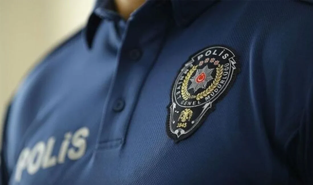İzmir Emniyet Müdürlüğü kadrosunda görevli polis memuru Ertuğrul E., Bayraklı'da