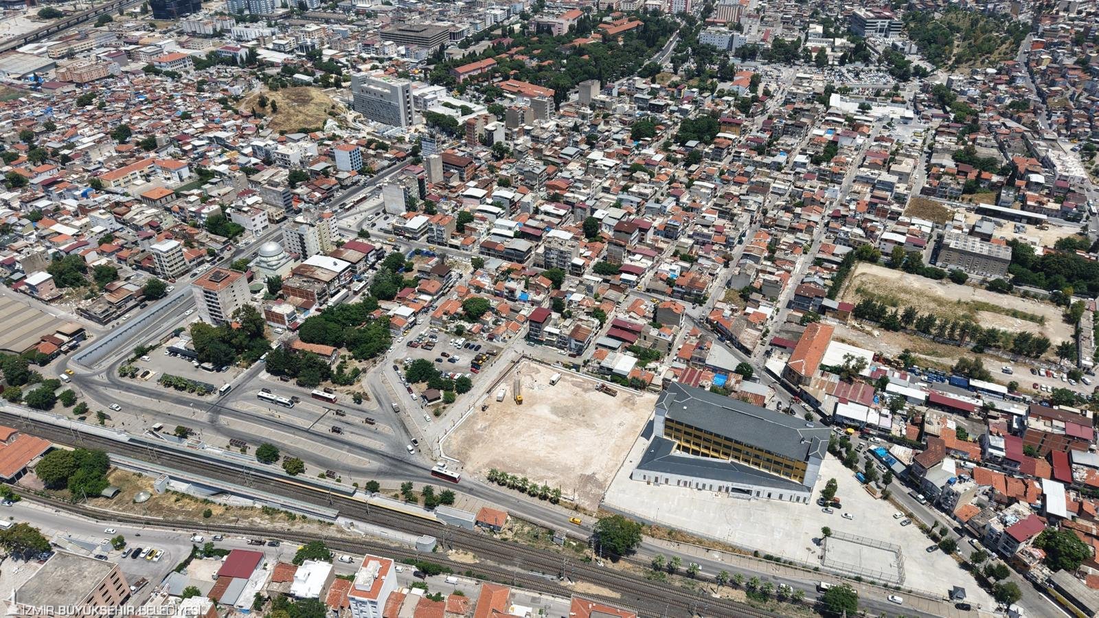 İzmir’in 100 yıllık futbol efsanesi geri dönüyor: Langar sahası stadyuma dönüşüyor