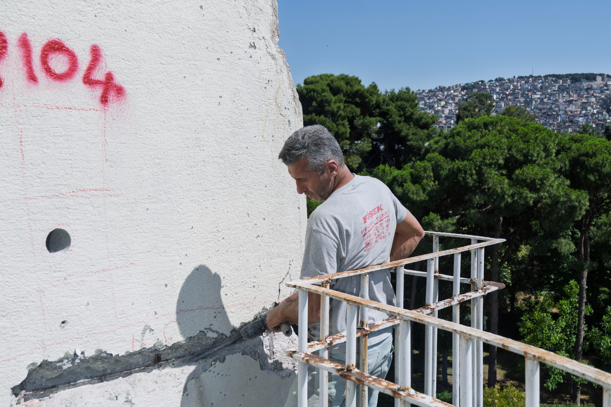 İzmir’in simgesi Paraşüt Kulesi yeniden ayağa kalkıyor: İlk karot alındı 3 İzmir’in simgesi Paraşüt Kulesi yeniden ayağa kalkıyor: İlk karot alındı