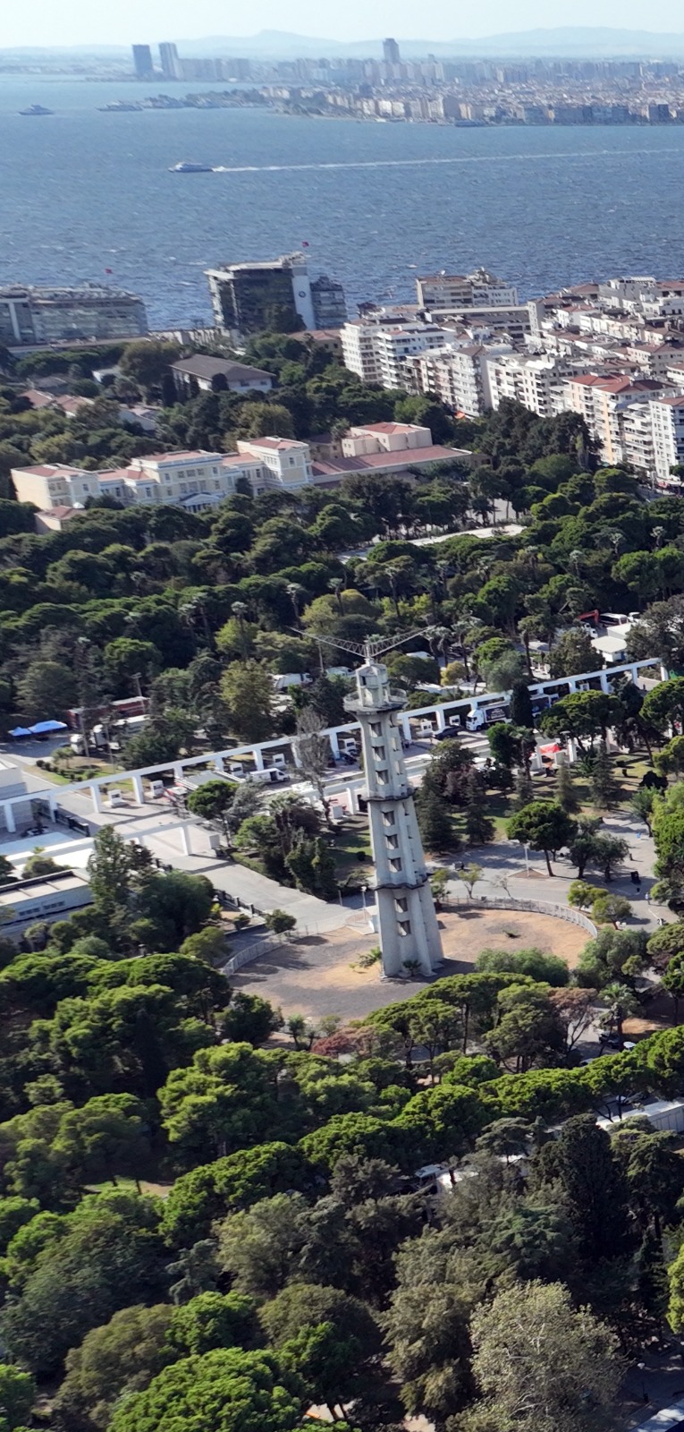 İzmir’in simgesi Paraşüt Kulesi yeniden ayağa kalkıyor: İlk karot alındı 2 İzmir’in simgesi Paraşüt Kulesi yeniden ayağa kalkıyor: İlk karot alındı