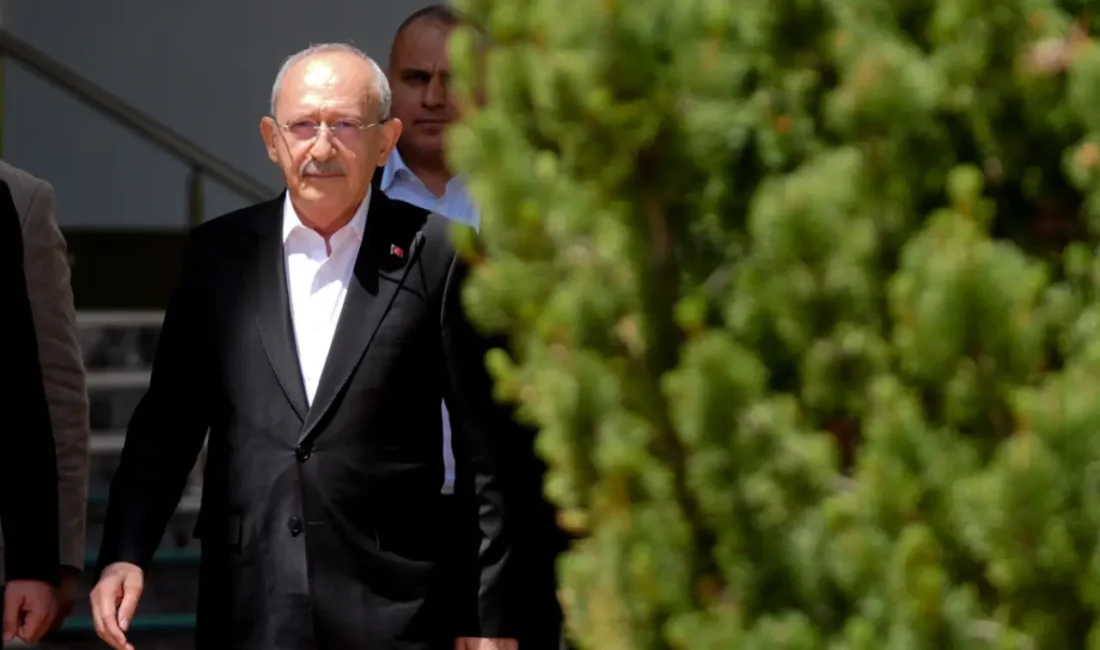Mahkeme kararıyla geri dönen Kılıçdaroğlu’nu devirmek için başlatılan imza hareketinde