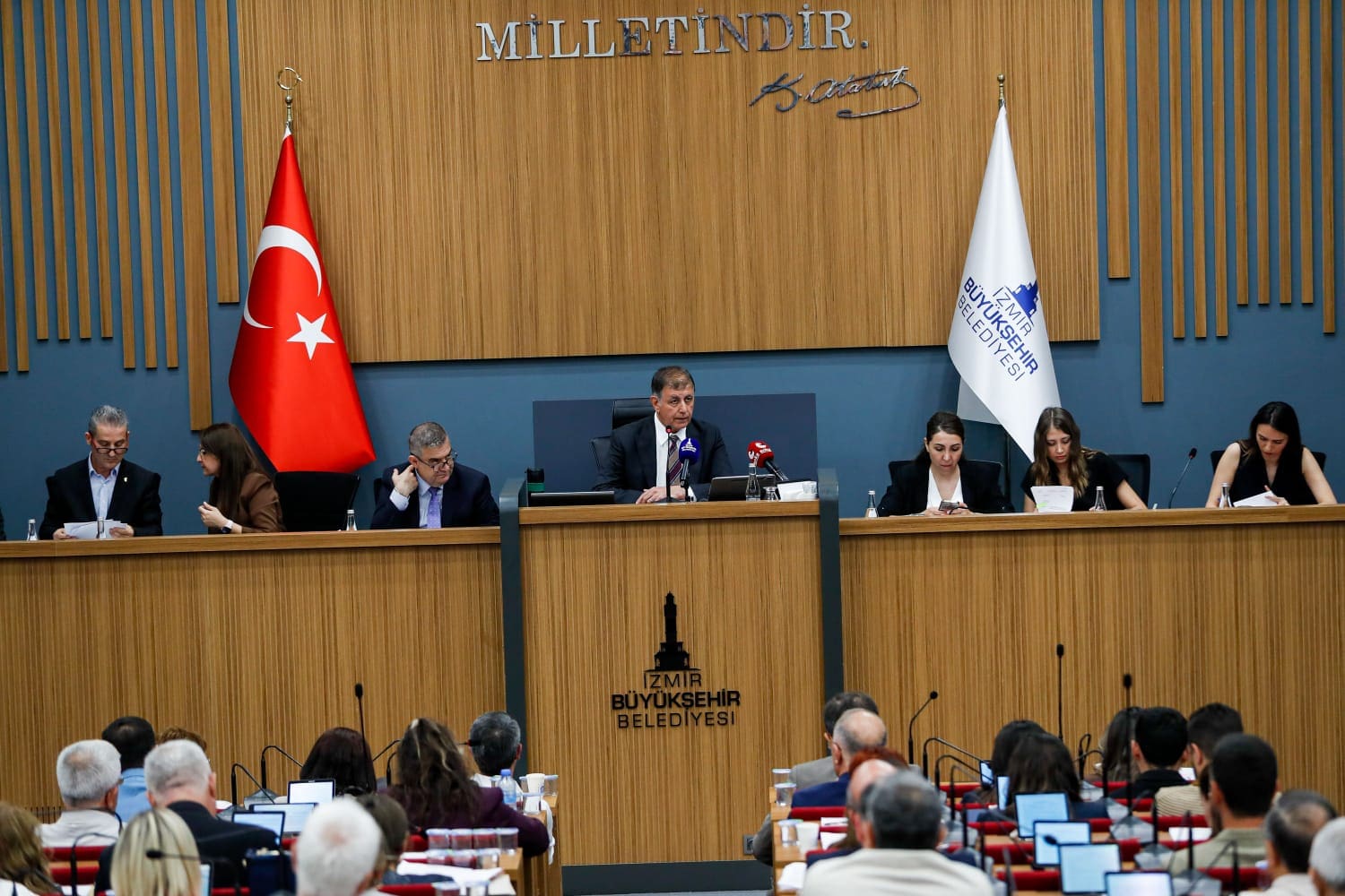Başkan Tugay'dan Buca ve Güzelbahçe tepkisi