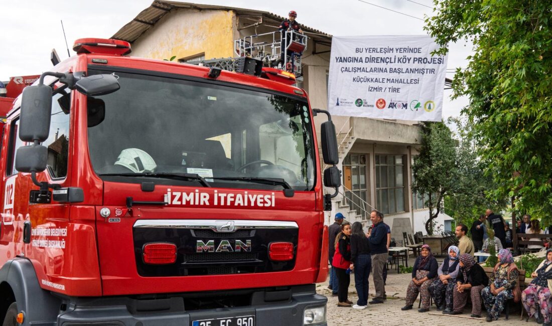 İzmir’in ormanlarla çevrili ilçesi Tire’nin Küçükkale Mahallesi’nde, yangın tehdidine karşı