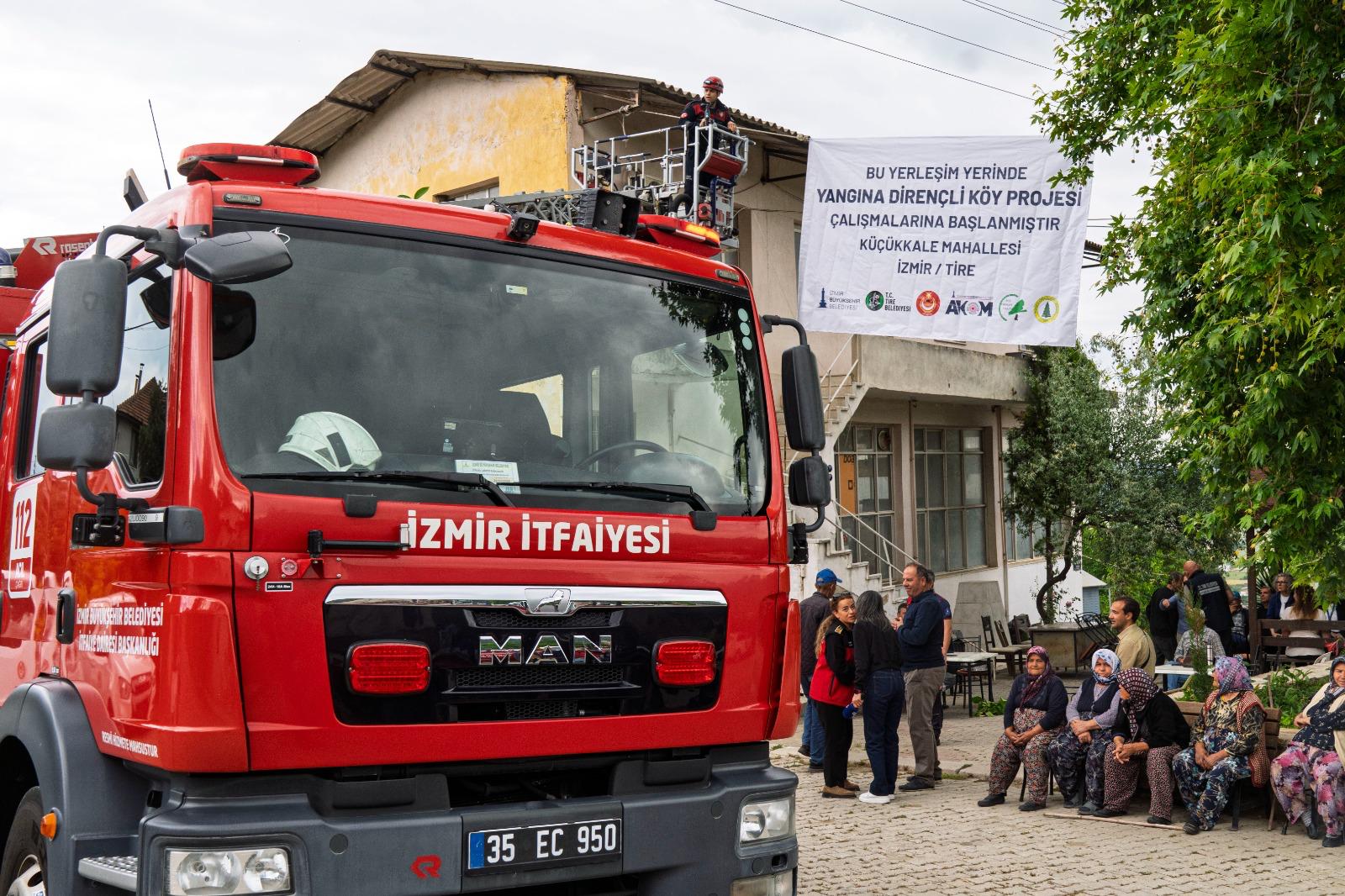 Alevlere karşı 'gönüllü' kalkan: Tire yangına karşı teyakkuzda!