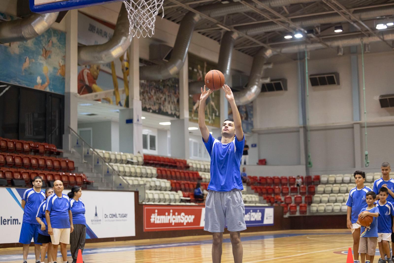 İzmir'de Yaz Spor Okulu kayıtları başlıyor