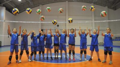 İzmir Büyükşehir Belediyesi'nin yaz spor okullarında yeni dönem heyecanı 8