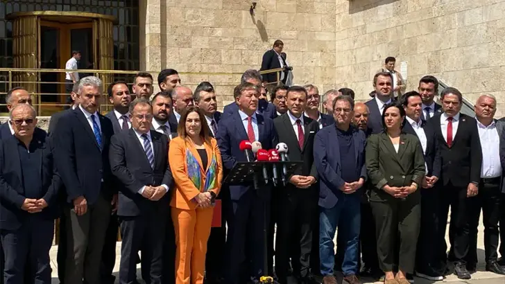 26 il başkanı kameralar karşısına geçerek Kılıçdaroğlu yönetimine meydan okudu.