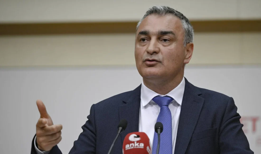 CHP'de genel başkanlığı devralan yeni yönetim, belediyelerdeki adli süreçlere karşı