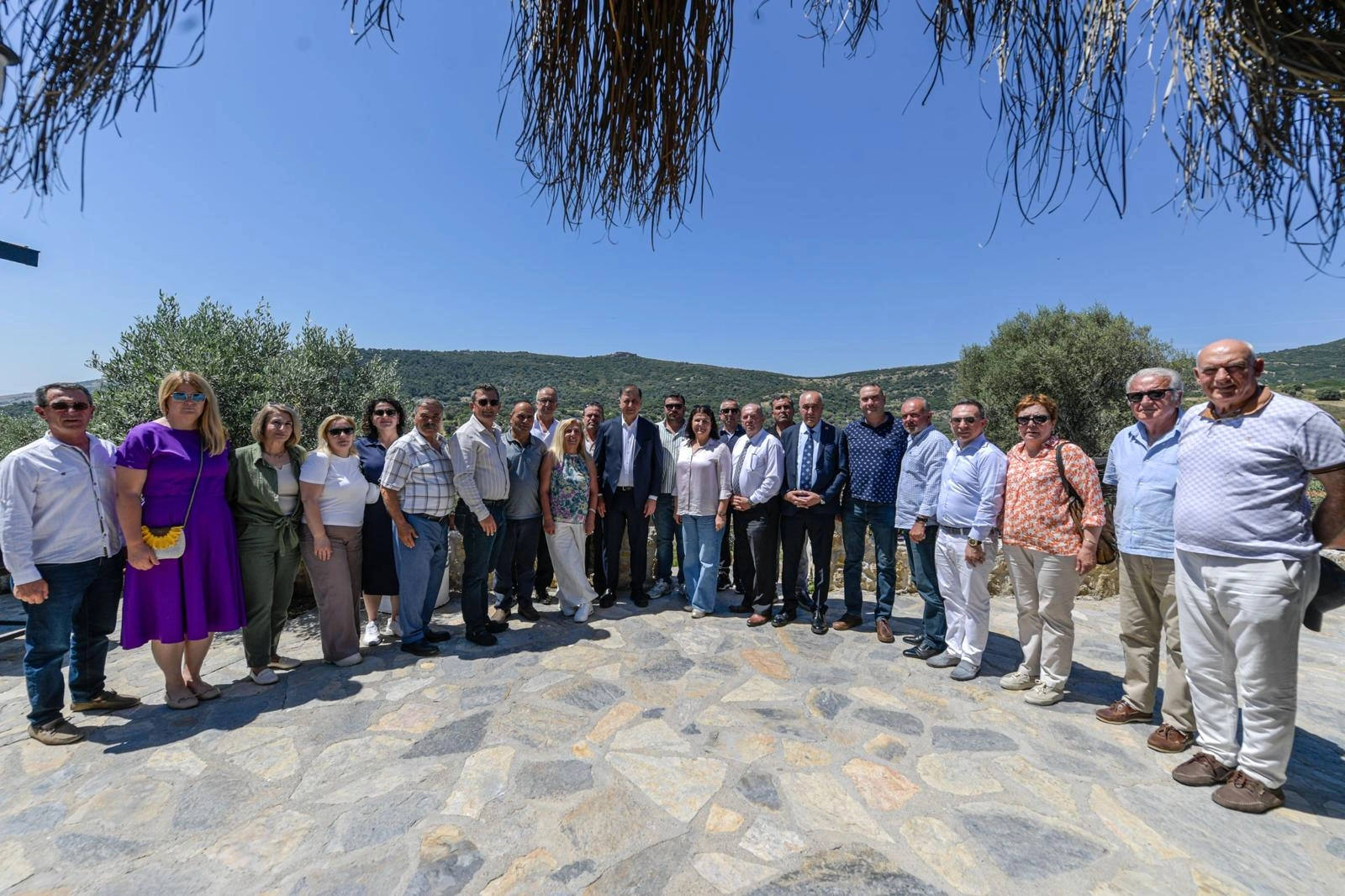 "Bizi engellemeye çalışsalar da..." Başkan Tugay'dan Foça'da sert mesajlar!