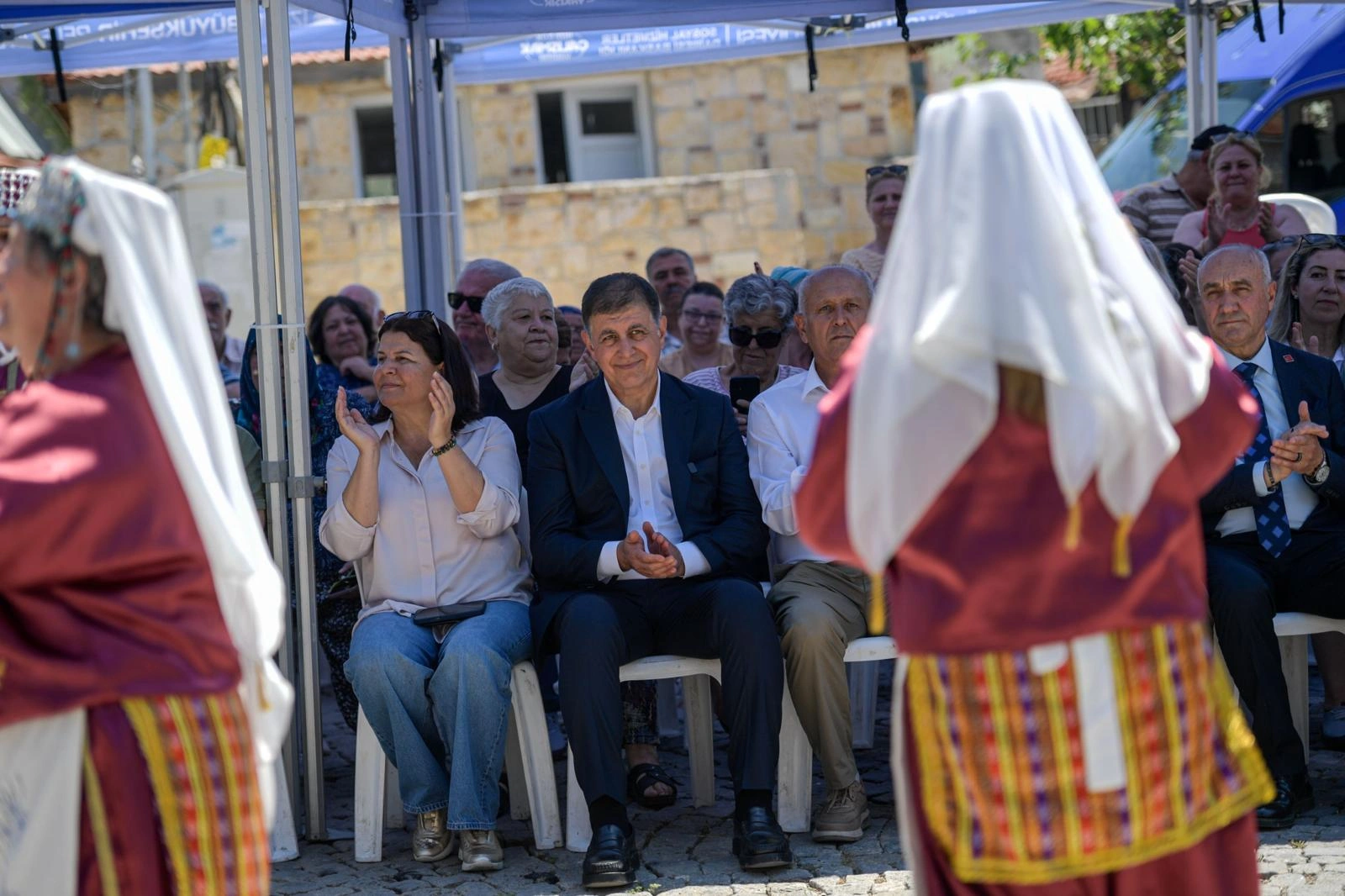 "Bizi engellemeye çalışsalar da..." Başkan Tugay'dan Foça'da sert mesajlar!