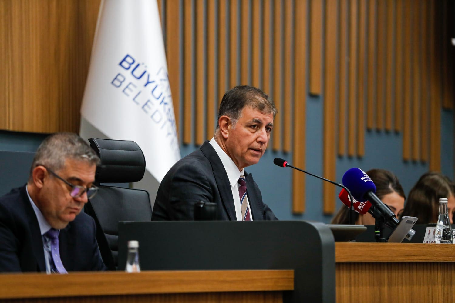 Başkan Tugay'dan Buca ve Güzelbahçe tepkisi