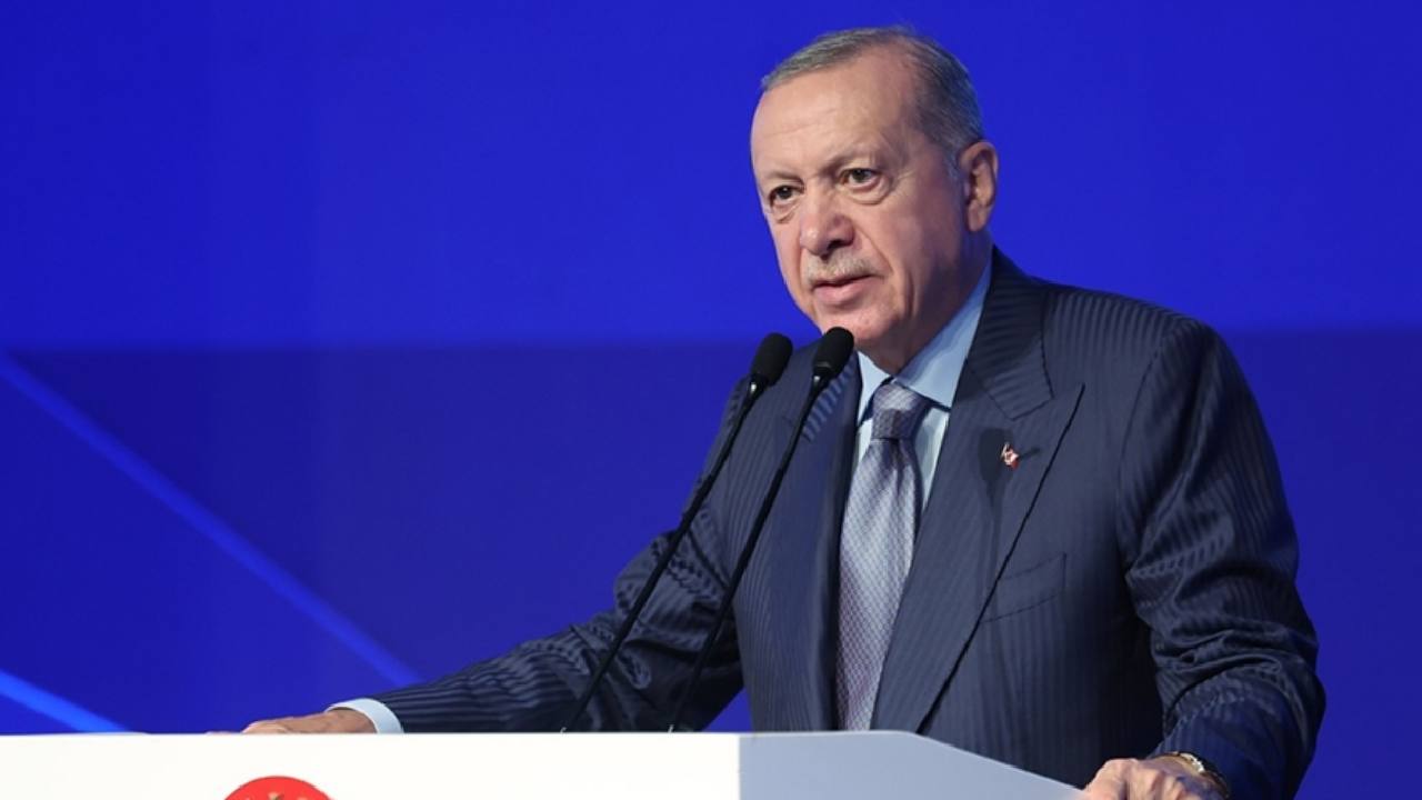 Cumhurbaşkanı Erdoğan'dan muhalefete sert eleştiriler: "Bugün alkışlananlar yarın hain ilan edilecek"