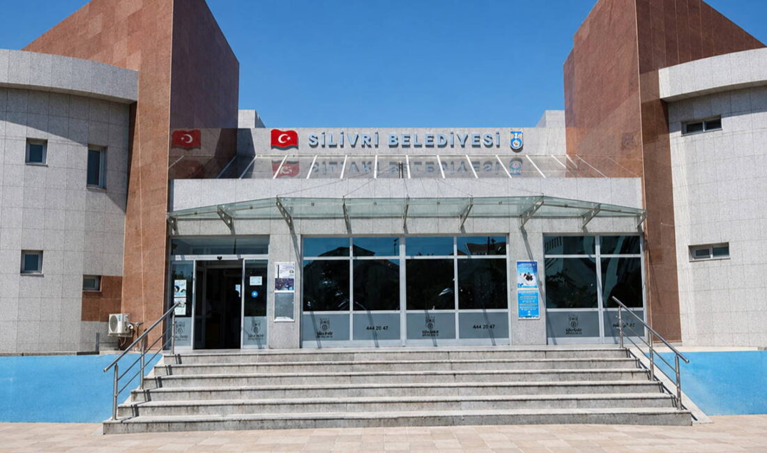 Silivri Belediye Başkanı Bora Balcıoğlu'nun da aralarında bulunduğu 17 kişinin