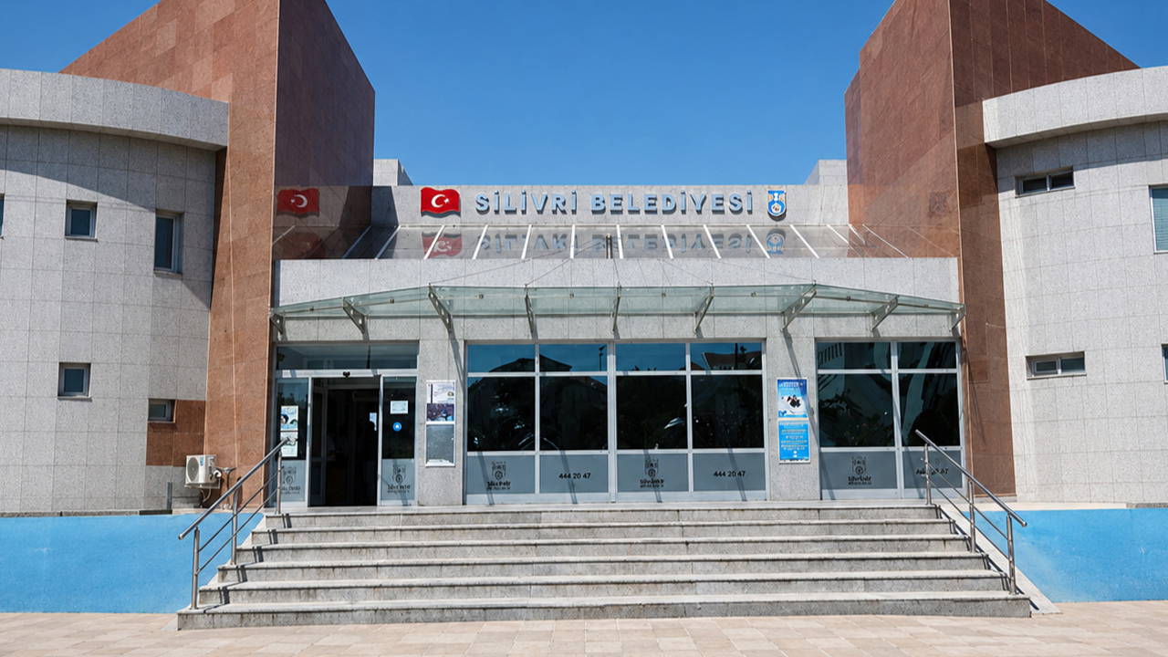 Silivri Belediye Başkanı Bora Balcıoğlu'nun da aralarında bulunduğu 17 kişinin