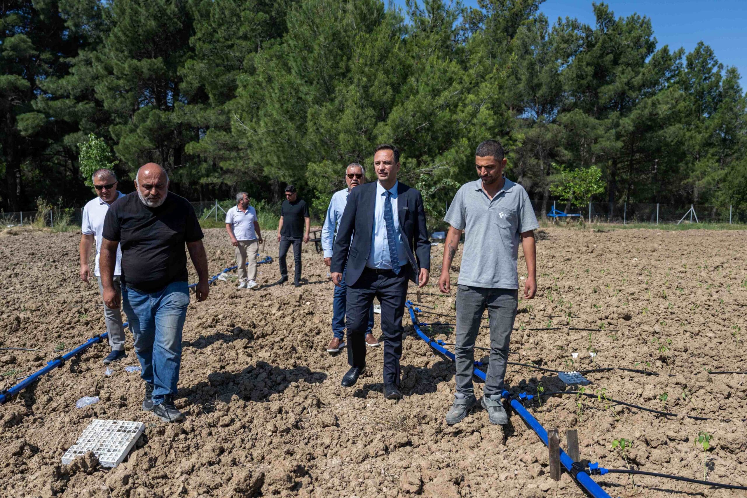 Bornova’da atıl topraklar hayat buluyor: 105 ton sebze-meyve ücretsiz dağıtılacak