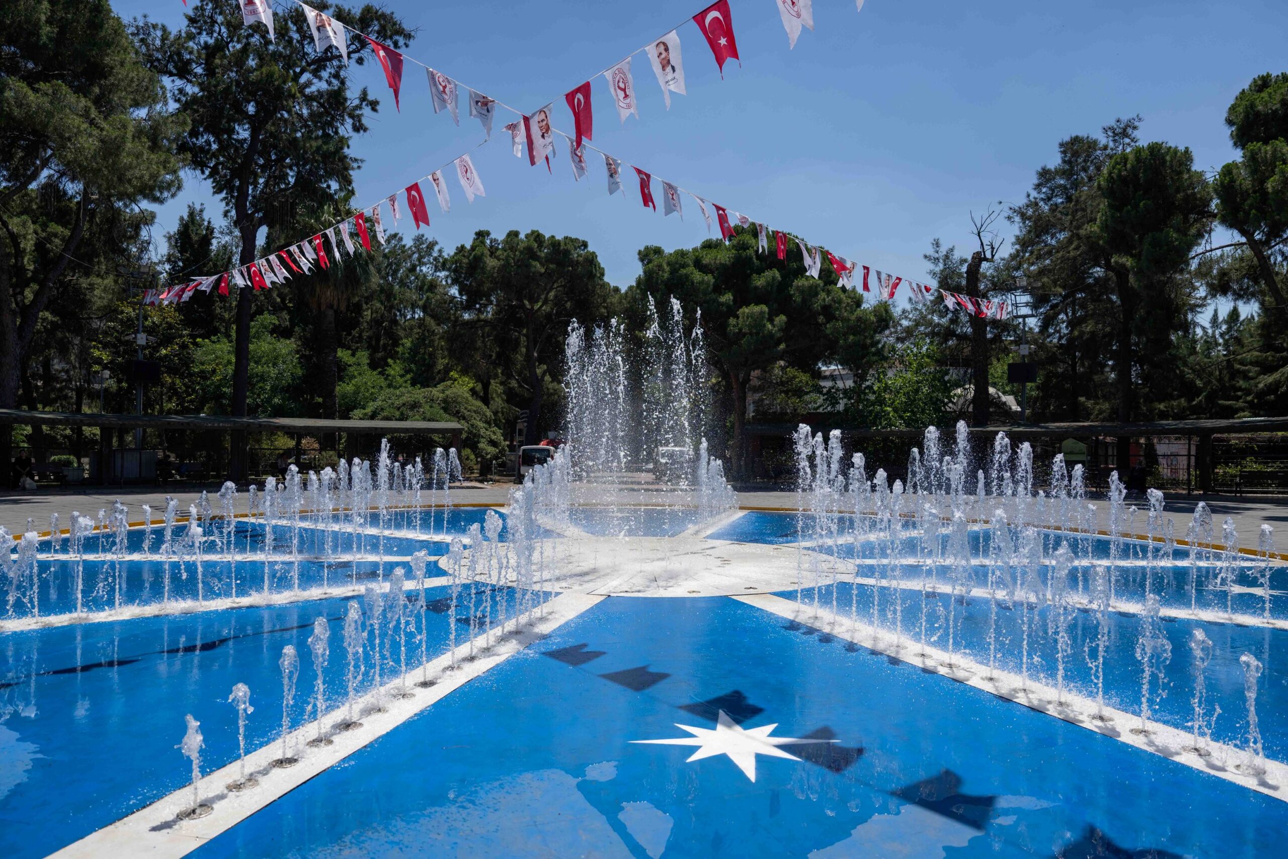 Bornova’da Kuzey Yıldızı parladı: Büyükpark’in simge havuzu yenilendi