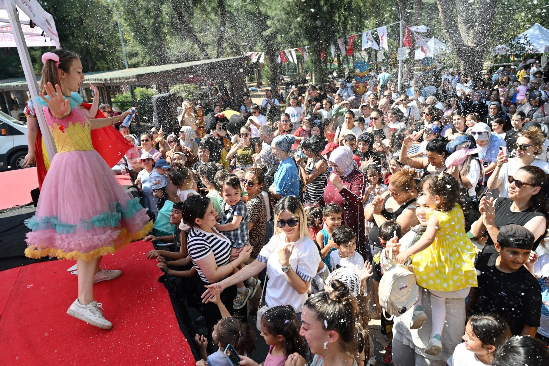 Bornova Belediyesi, Sayra & Çınar Vakfı ve Radikal Okulları iş