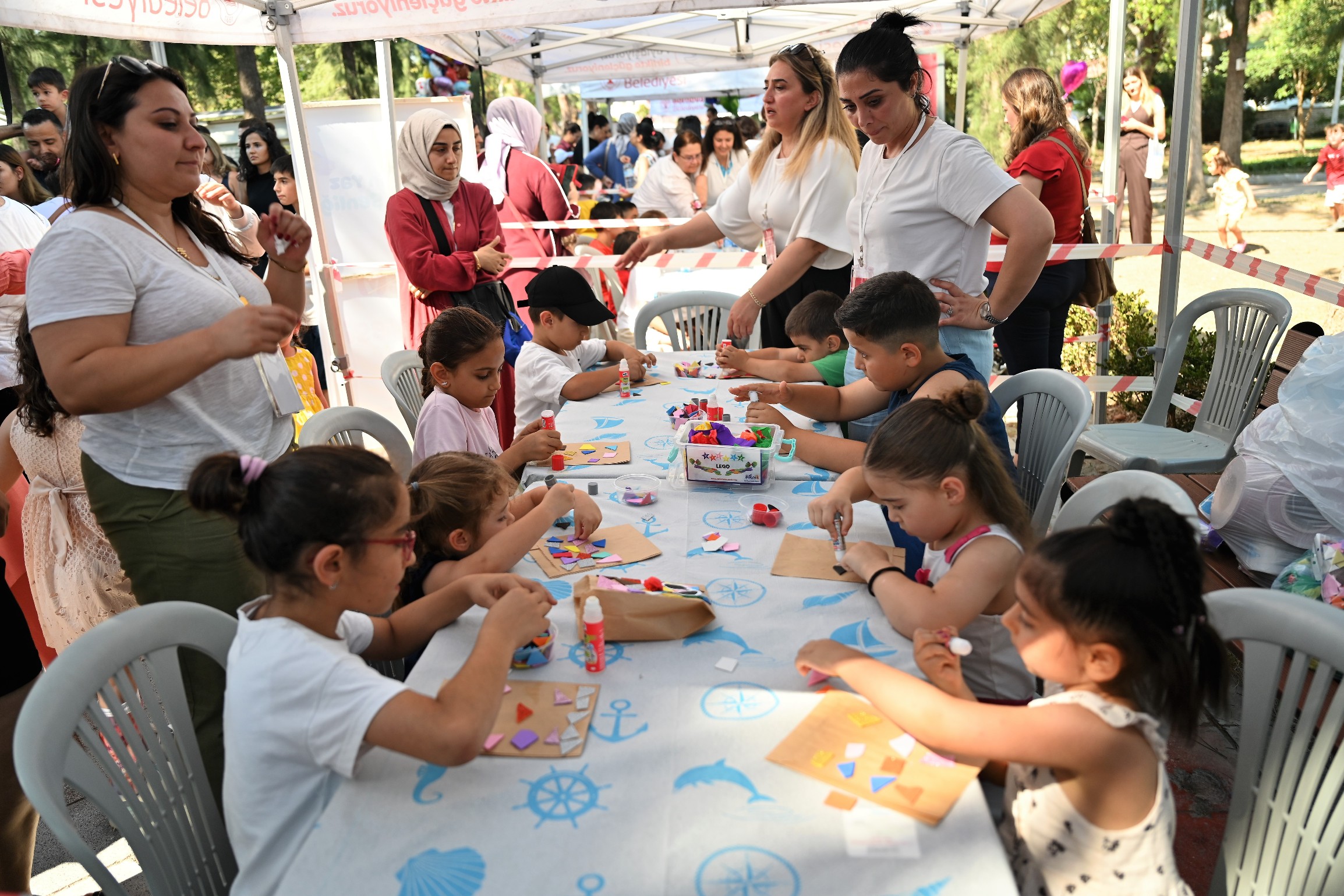 Bornova’da çocukların yaz coşkusu Büyükpark’tan taştı