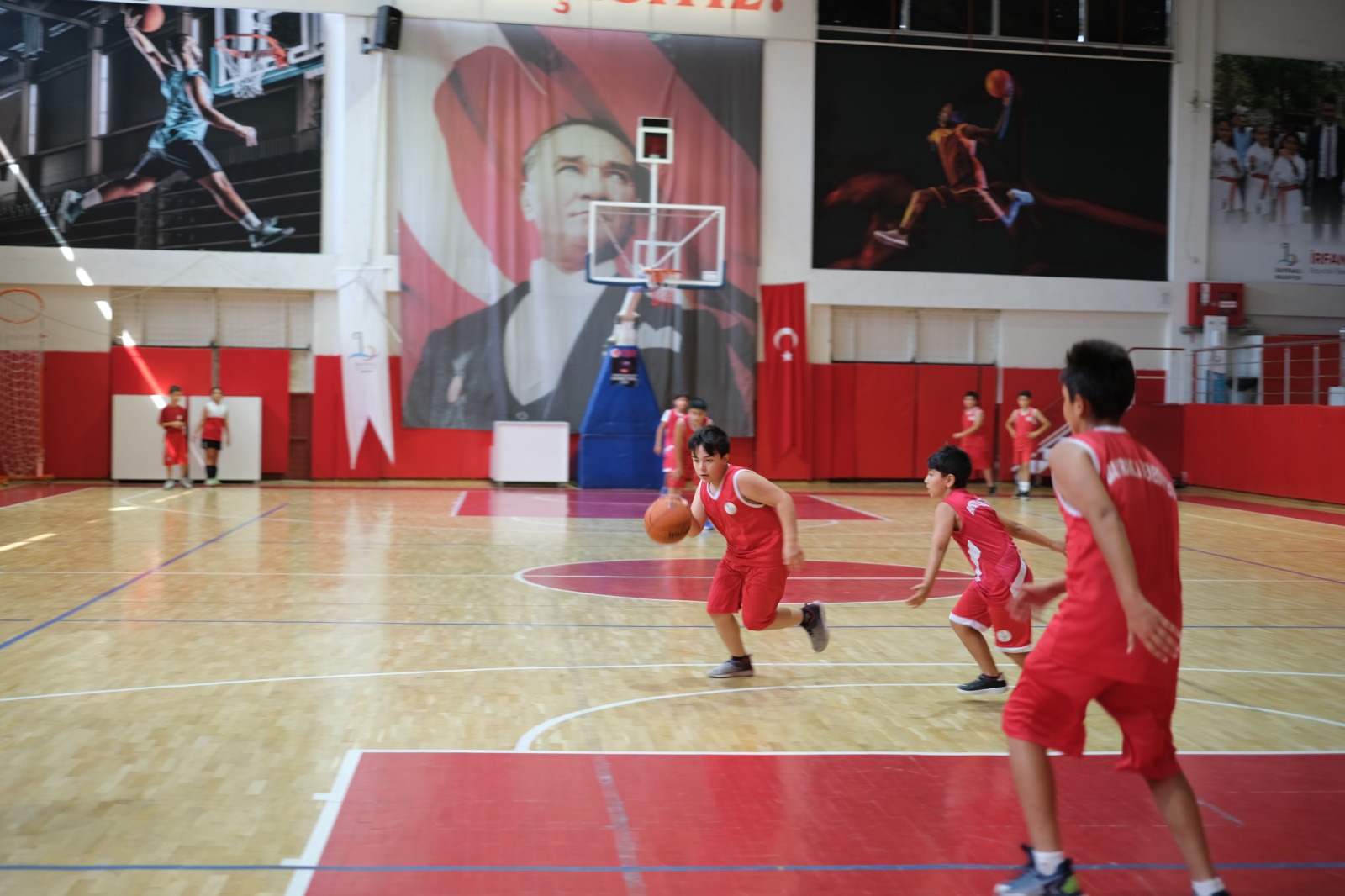 Bayraklı Belediyesi’nden çocuklara ve yetişkinlere 'yaz müjdesi': Spor okulu kayıtları başladı 2 Bayraklı Belediyesi’nden çocuklara ve yetişkinlere 'yaz müjdesi': Spor okulu kayıtları başladı