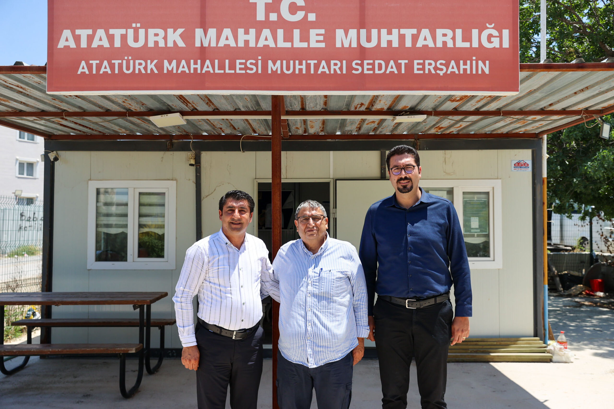 Buca’da Hüseyin Benzer’den muhtarlara çıkarma! Müdürleri yanına aldı, talimatı sahada verdi
